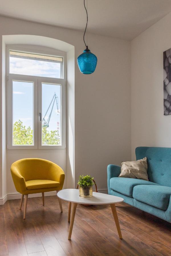 Bu2 Pula Studio Apartment Exterior foto