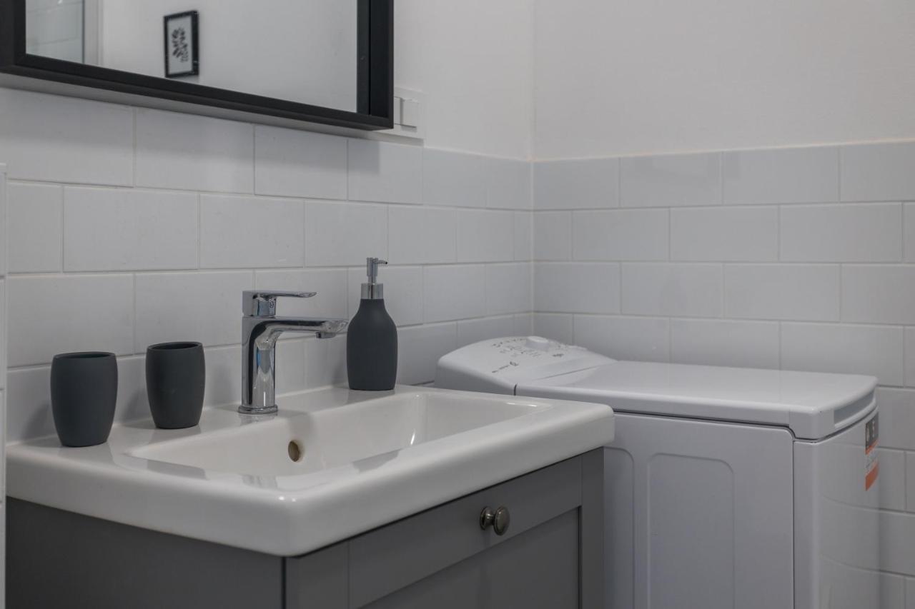 Bu2 Pula Studio Apartment Exterior foto
